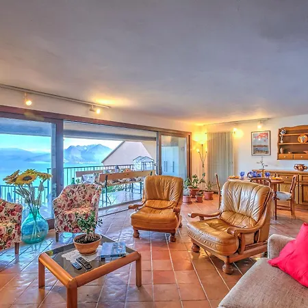 Isola Bella View - Happy *