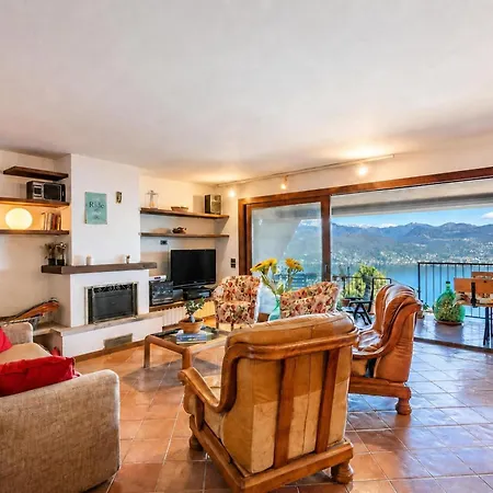Isola Bella: Maggiore View Terrace In - Happy 스트레사