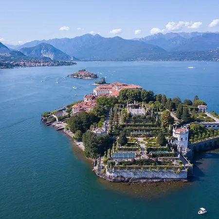 Isola Bella: Maggiore View Terrace In - Happy 스트레사